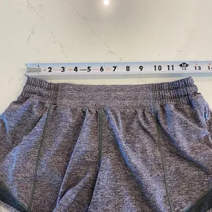 Lululemon Hotty Hot Short II Long‎ 4" Size 6 Tall thumbnail 6