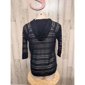 Hollister woman’s Lightweight hooded pullover with 3/4 sleeves size XSMALL thumbnail 7