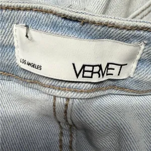 Vervet Blue 90s Vintage Straight Jean‎ light wash women’s size 26 thumbnail 5