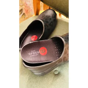 Crocs Neria Pro II slip in black cheetah loafers comfort waterproof clogs sz 6 thumbnail 5