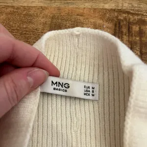 Mango Cropped Boxy Mock Neck Ribbed Sweater S‎ Cream Ivory thumbnail 4