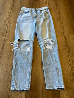 Outfitters Mom Jeans thumbnail 1