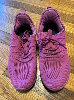 Purple sneaker size EU 39 or 9 thumbnail 1