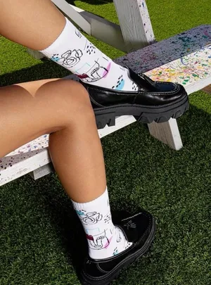 Hot Sox White Graphic Socks Black thumbnail 1