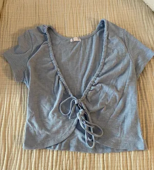 Garage Ribbed Front Tie Top thumbnail 1