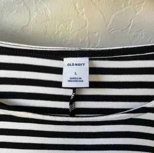 NWOT Old Navy Black and White Striped Stretch Flare Midi Dress thumbnail 3