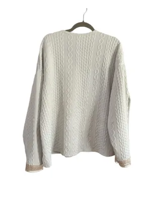 V-Neck White Cable Knit Sweater with Beige Contrast Trim thumbnail 3