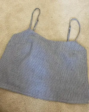 Crop Top thumbnail 2