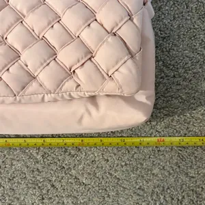 Chic Quilted Pink Crossbody Bag thumbnail 5