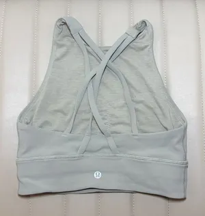 Size 4 Lululemon Light Green Sports Bra Activewear Top Size 4 Ribbed Cross Strap thumbnail 1