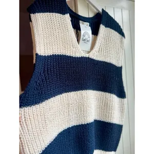 Curl Surf Striped Sweater Vest Chunky Knit V-Neck Navy Cream Medium NWT thumbnail 5