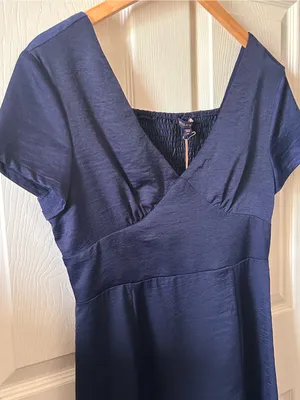 Skies are Blue Navy Satin Flutter Sleeve Midi Dress Sz Med Autumn Wedding Guest thumbnail 2