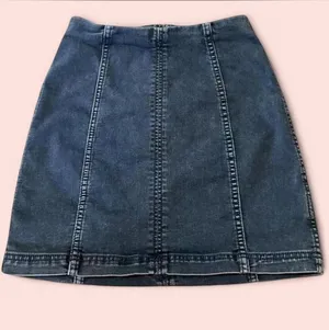 Women’s Free People Denim A Line‎ Skirt Dark Wash Faded 2 thumbnail 1
