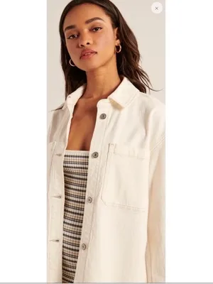 Abercrombie Women's Denim Shirt Jacket in Cream/Off-White thumbnail 3