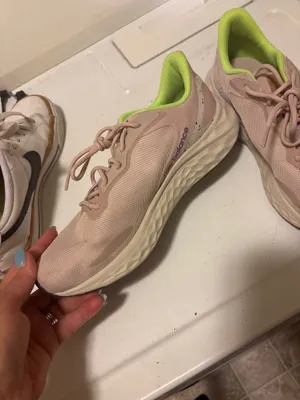 New Balance running shoes  thumbnail 3