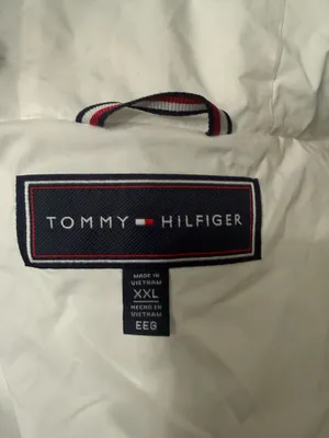 Women's White Quilted Hooded Puffer Jacket thumbnail 3