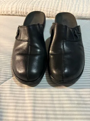 Clarks Black Leather Slip-On Clogs size 8M thumbnail 2