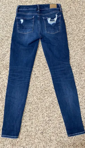 American Eagle Outfitters Ripped Skinny Jegging thumbnail 3