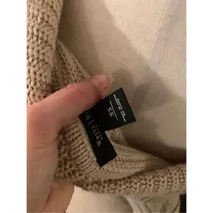 White House black market size xs sweater thumbnail 4