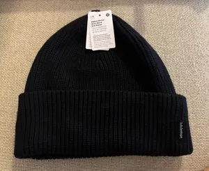 NWT Lululemon Ribbed Merino Wool-Blend Knit Beanie - Black - size L/XL thumbnail 1