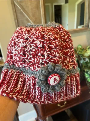 University of Alabama Kids Red & Gray Crochet Beanie Handmade thumbnail 3