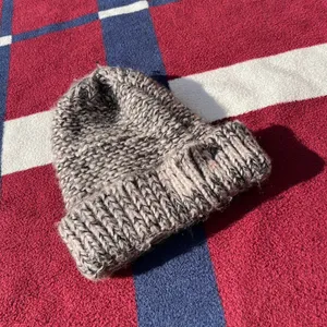 Betsey Johnson knit knitted black velvet bow beanie hat with a silver heart thumbnail 3