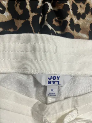 JoyLab White High-Waist Shorts with Red Piping Trim thumbnail 5