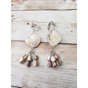 Vintage Clip On Earrings thumbnail 2