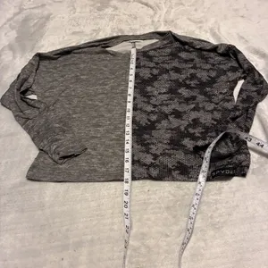 Spyder Heather Gray Active Top Oversized S Soft Camouflage MSRP $68 thumbnail 6