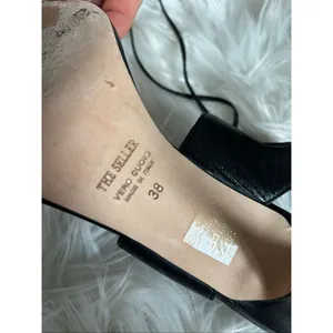The seller vero cuoio black straps heels with long straps size 38 or 7.5 open to thumbnail 4