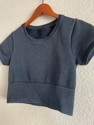 Black Workout Top thumbnail 3