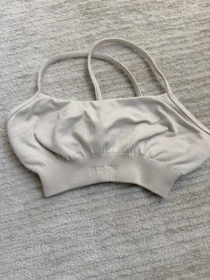 Prozi’s sports bra White thumbnail 3