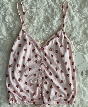 Love Wins Womens Pink Floral Strappy Light Tank Top NEW Large thumbnail 1