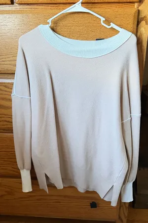 Amazon Sweater  thumbnail 1