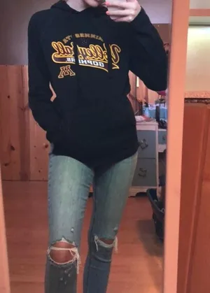 Signature Sports Long Sleeve thumbnail 1