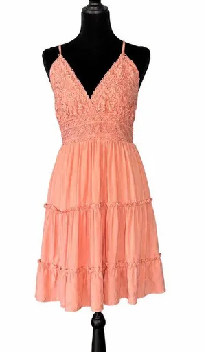 Ecowish NWOT Coral Lace Tiered Dress Size M Open Back Boho Summer thumbnail 1