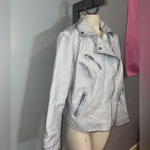 Chico’s light blue silver zipper faux leather motorcycle jacket coat womans M thumbnail 2