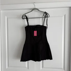 Edikted Black Perri Pleated Corset Mini Dress thumbnail 3