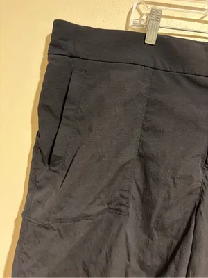 Athleta Trekkie Bermuda 2.0 Hiking Outdoor Nylon Shorts Black Size 22 thumbnail 8