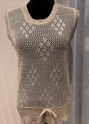 Vintage sweater vest made in Hong Kong size L thumbnail 1