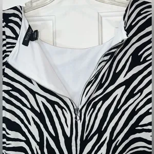 White House Black Market Zebra Print Top L Exposed Zipper Stretch Lined Blouse thumbnail 8