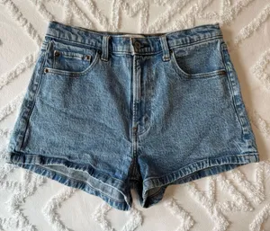Abercrombie and Fitch High Rise Mom Short thumbnail 1