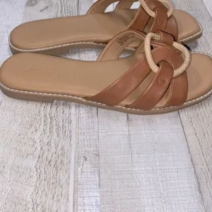 Universal Threads slide on sandals size 6 thumbnail 6