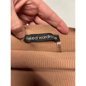 Naked wardrobe croptop, size Large thumbnail 4