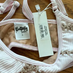 Butterfly Bikinis Preston Top Pink thumbnail 2
