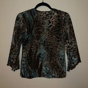 Blue and Brown Cheetah Top 3/4 Sleeves thumbnail 2
