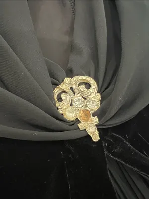 TADASHI Black Velvet Brooch Evening Gown Size XS thumbnail 3