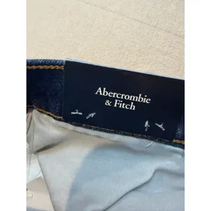 NWT‎ Abercrombie & Fitch | The '90s Straight Mid Rise | Women's 31R Curve Love thumbnail 6