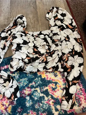 Abercrombie Floral Puff-Sleeve Cropped Top - Black & White thumbnail 5