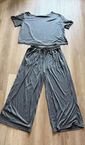 Charcoal Gray Lounge Set Wide Leg Pants and Cropped Short Sleeve Top 1XL thumbnail 1